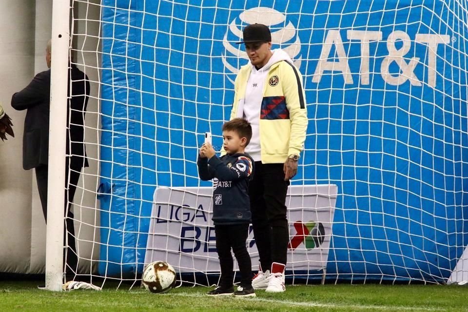 Nicolás Castillo está motivado y sigue trabajando para volver a entrenar.