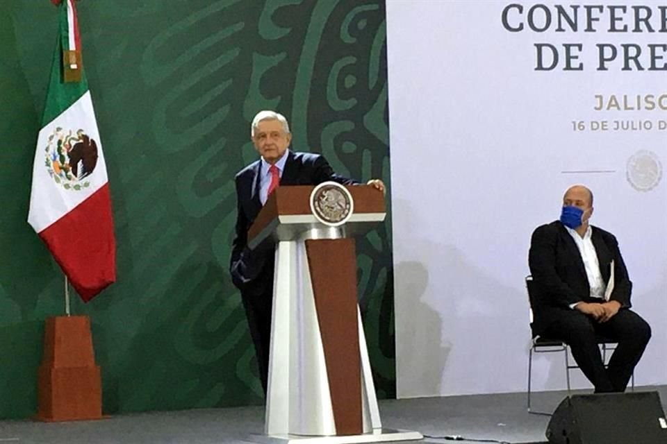 AMLO aceptó revisar pacto fiscal luego de reclamos por parte de Gobernadores para obtener más recursos federales para sus estados.