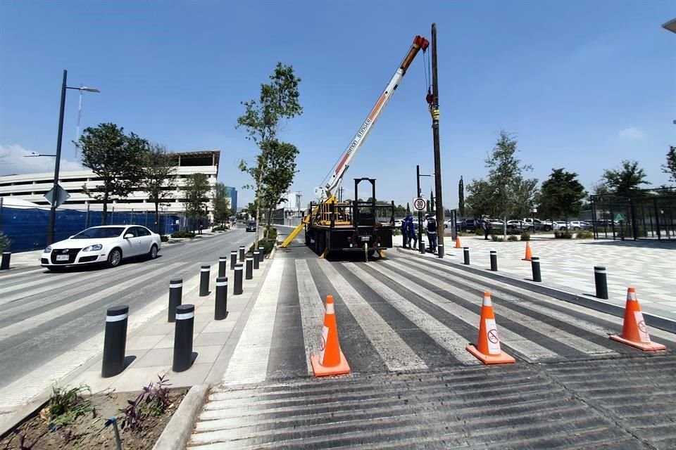 Los trabajos incluyen la construcción de mil 750 metros cuadrados de banqueta que tendrá un ancho de 3.8 metros.