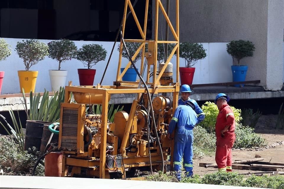 Usuarios del AICM se han quejado por los malos oleres que se perciben en la Terminal 2.