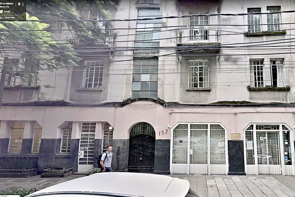 En 2007, adquirió un departamento en Av. México 157, Col. Condesa. Cuauhtémoc. $725,000. Después de 6 días compró otro inmueble. Ambos sumaron $2,171,000.