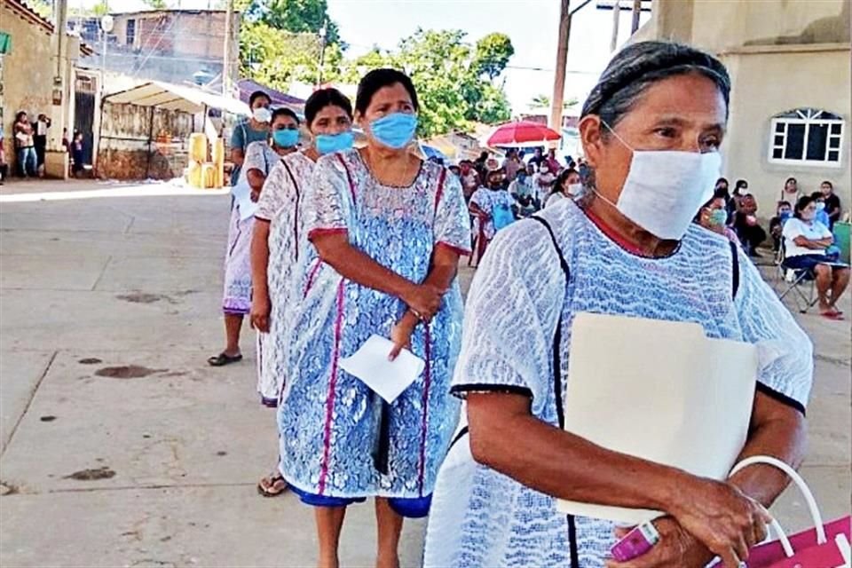 El funcionario promueve en sus redes los programas sociales.