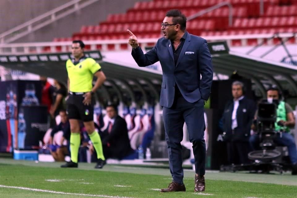 Antonio Mohamed tiene un partido de suspensión.