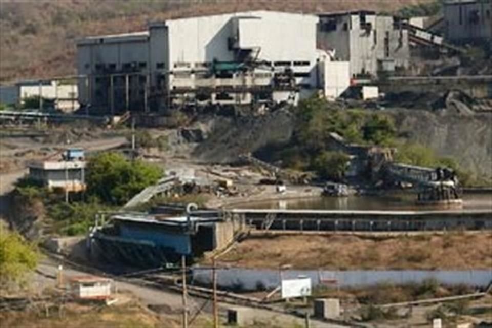 Las mineras son orilladas a estar al día con muchos certificados como ISO y NOMS.