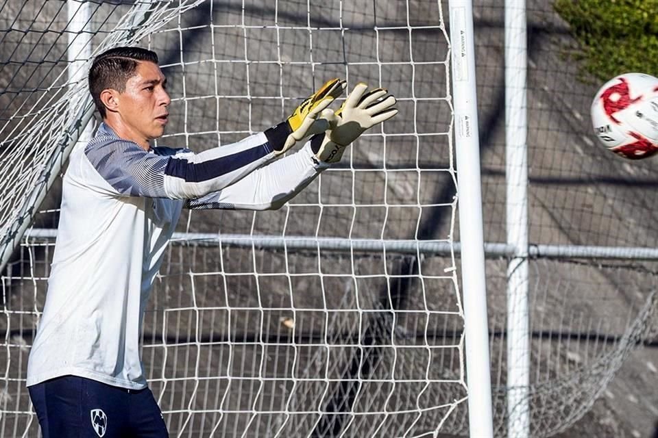 Hugo González volverá al arco titular de Rayados.