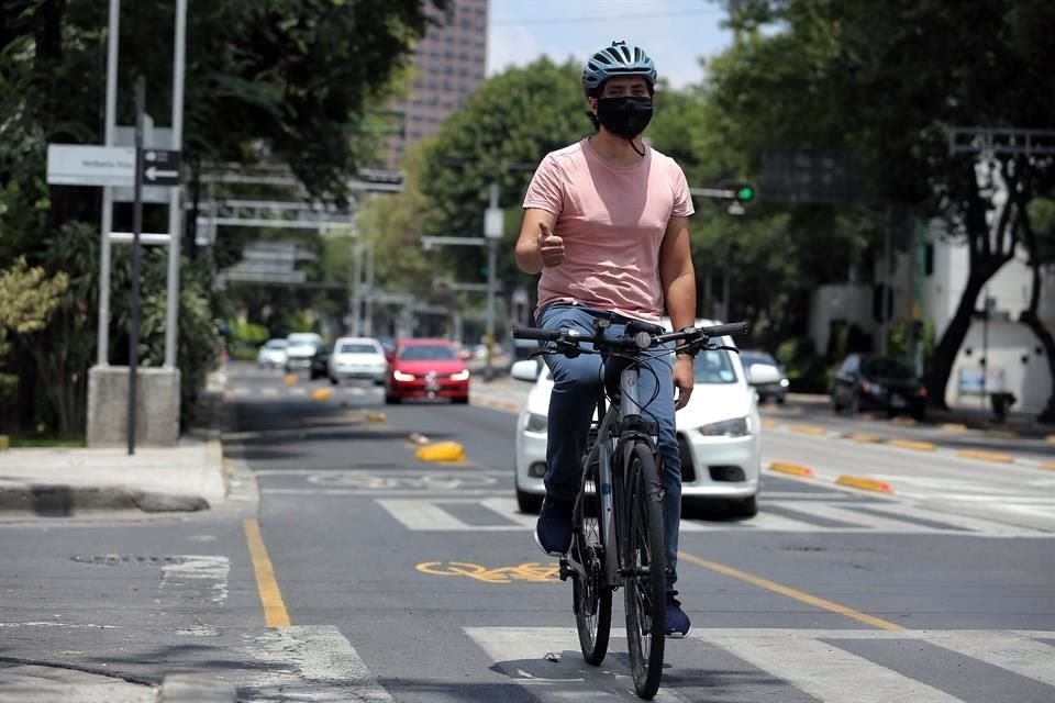 La diputada del PAN Patricia Báez pidió que se hagan seguras las ciclovías emergentes de Av. Insurgentes y Eje 4