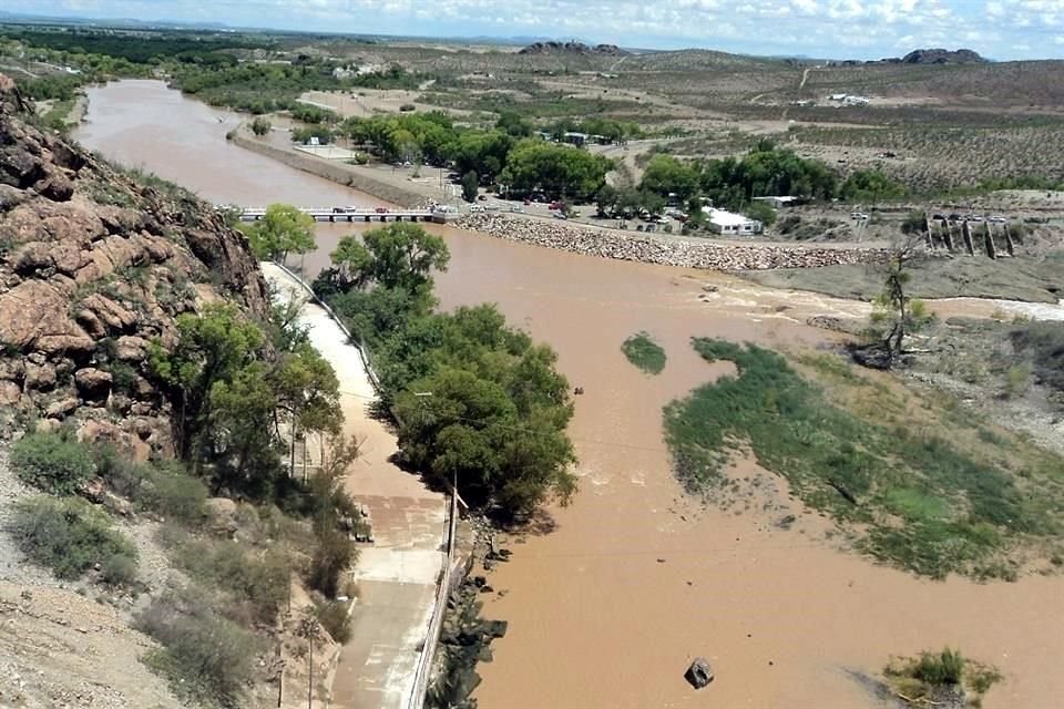 Aspectos de la presa Francisco I. Madero, ubicada en Chihuahua.
