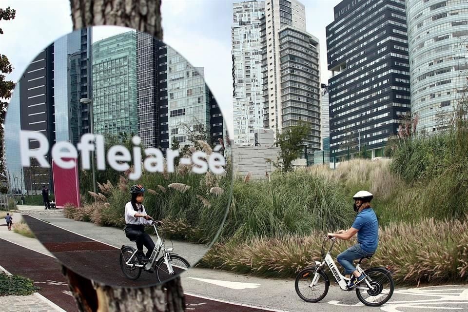 En total, el parque ha sido cubierto con 32 frases distintas.