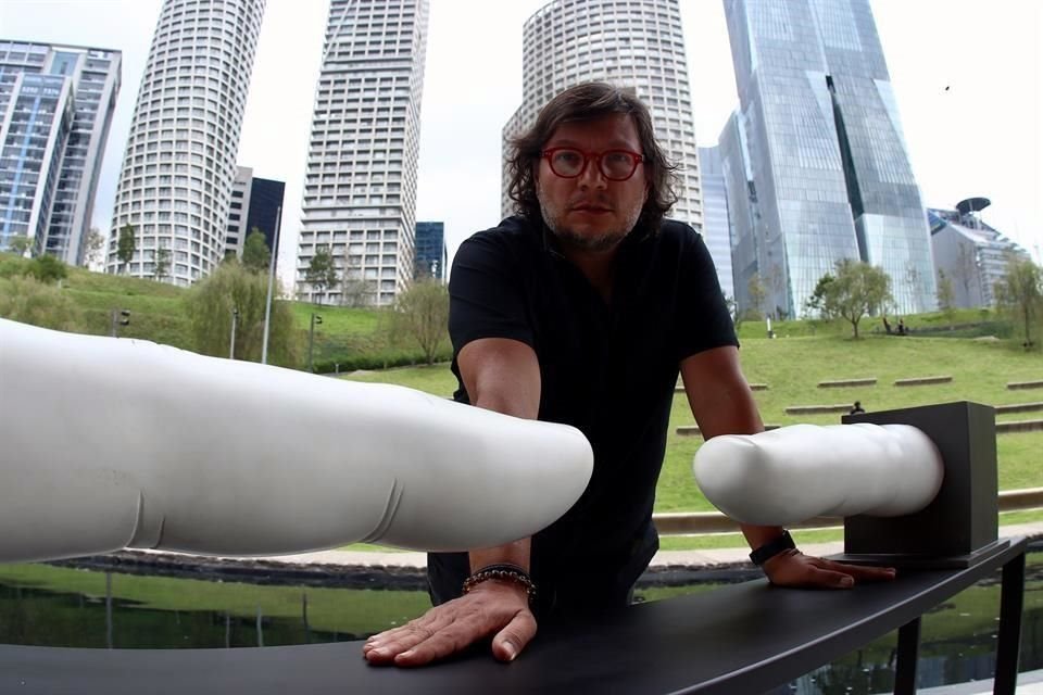 Tras el confinamiento, el espacio reabre el próximo lunes con una intervención y una pieza monumental del artista Rivelino.