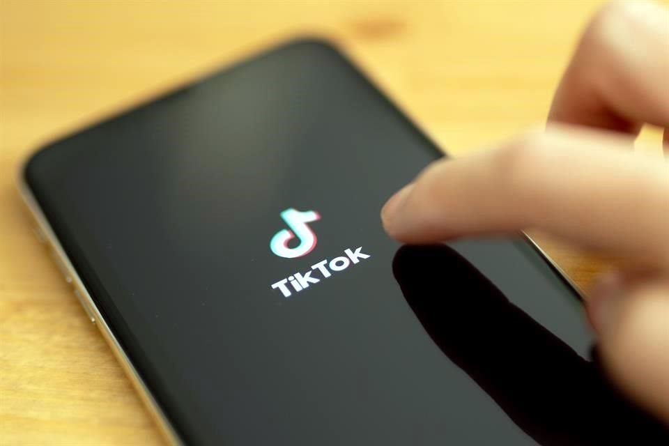 TikTok es una red social con sede en Pekín, China, en la que se comparten videos cortos.