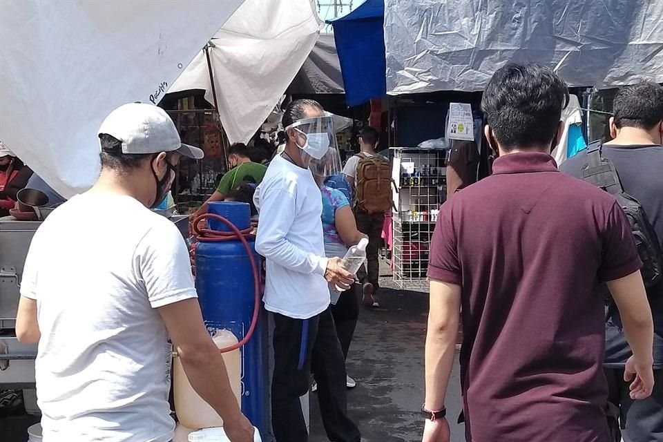 La toma de temperatura no se realizó a todos los compradores.