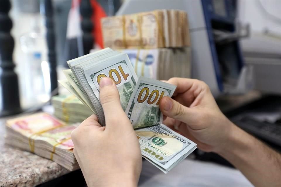 Este miércoles, EU aprobó un impuesto de 3.5 por ciento al envío de remesas al extranjero.