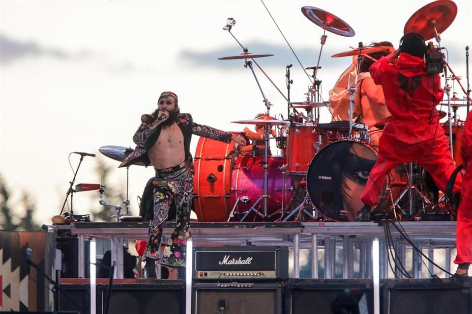 Se dedicaron a 'moderattear' como ellos saben con una avalancha de éxitos.