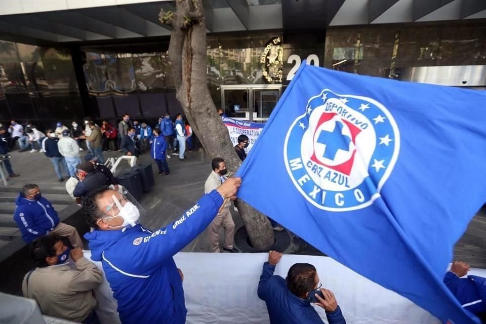 Los inconformes planean ir hoy a las Secretarías del Trabajo  y de Gobernación.