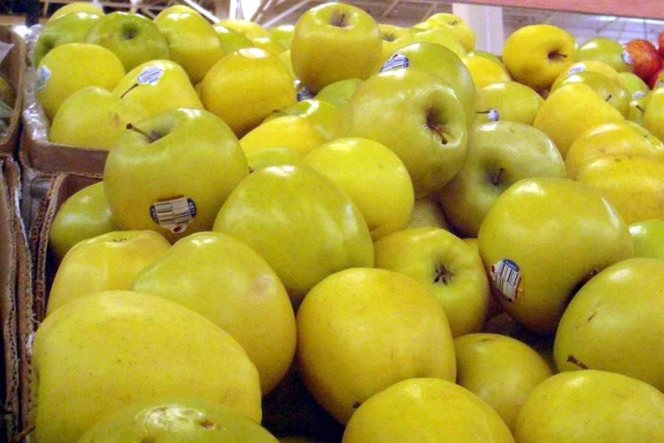 La manzana Golden registró un ligero aumento anual de 0.2 por ciento, con lo que se comercializa cerca de los 49 pesos por kilo.