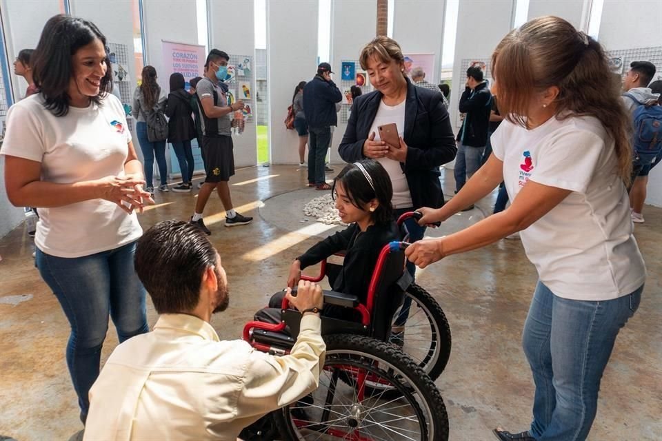 Paula Mata, de 17 años, fue diagnosticada con leucemia. Su padecimiento inició en 2018 con con debilidad y dolores de cabeza.