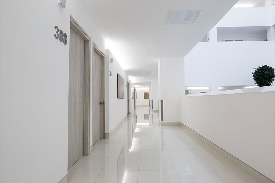 Es el primer concepto hospitalario con infraestructura de alta tecnología y de hotelería en esta importante zona industrial y comercial.