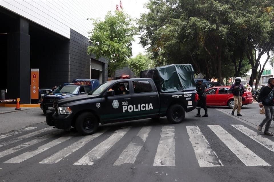 Luego del asalto se registró movilización policíaca alrededor del centro comercial.