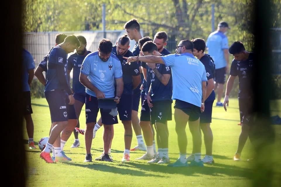 Antonio Mohamed todavía no encuentra un cuadro base.