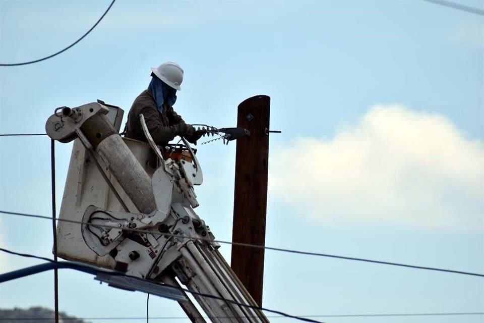 Coparmex calculó que el Gobierno gasta 4.8 veces más en un pensionado de la CFE que en uno del ISSSTE.