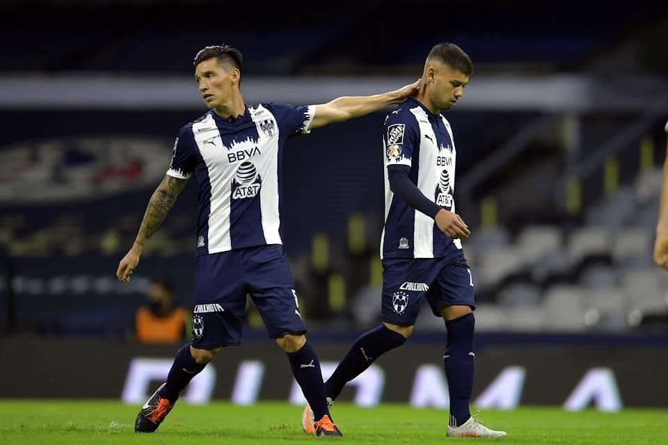 Shayr Mohamed debutó ante América, pero no pudojugar ni un minuto completo tras ser expulsado.