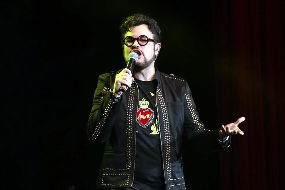 Para celebrar, Aleks Syntek sacará su octavo disco, titulado Anatomía del Amor.