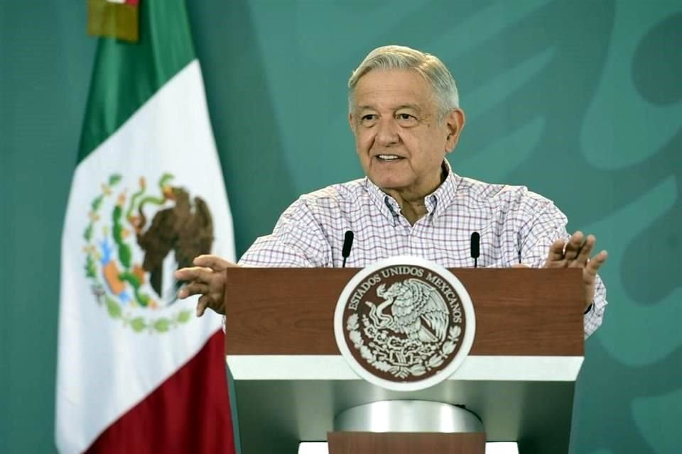 En caso Fertinal, AMLO dijo que créditos fueron otorgados por Bancomext y Nafin, cuando Alejandro Díaz de León era titular del primero.