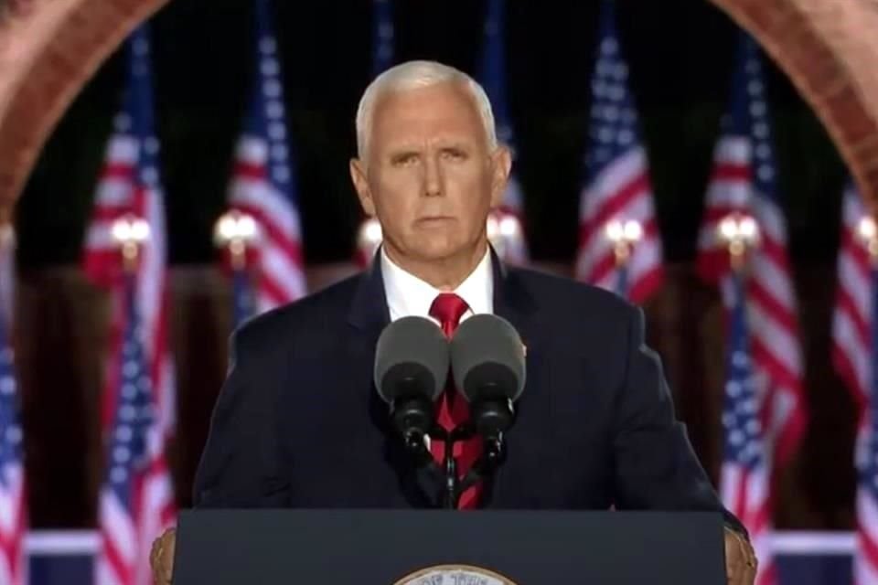 El Vicepresidente Mike Pence aceptó la nominación para reelegirse durante un discurso en el tercer día de la Convención Republicana.