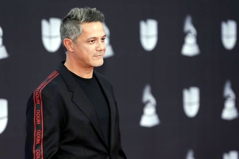 Tras varios meses separados por el coronavirus, Alejandro Sanz ha disfrutado de una de las semanas más especiales en su vida ya que ha podido reunirse con tres de sus hijos.