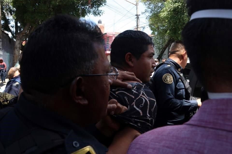 Dos de los agresores fueron detenidos.