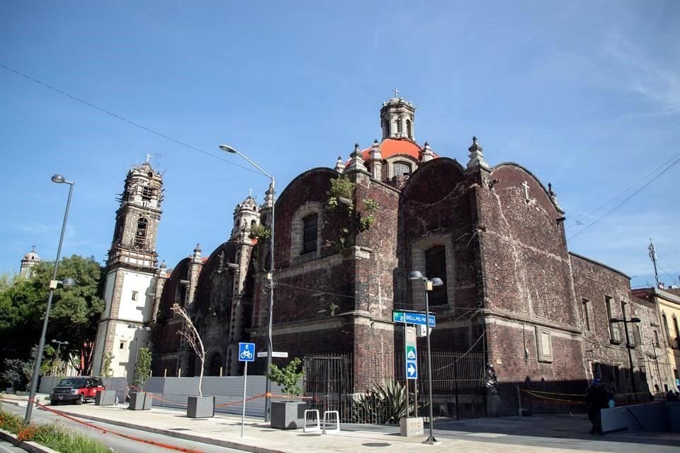 La iglesia está ubicada en la Colonia Guerrero.