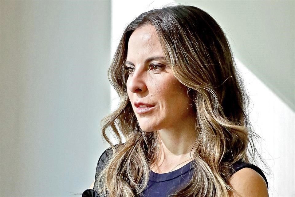 Kate del Castillo alista 'I'M OKate' y 'Tequileando con Kate'.