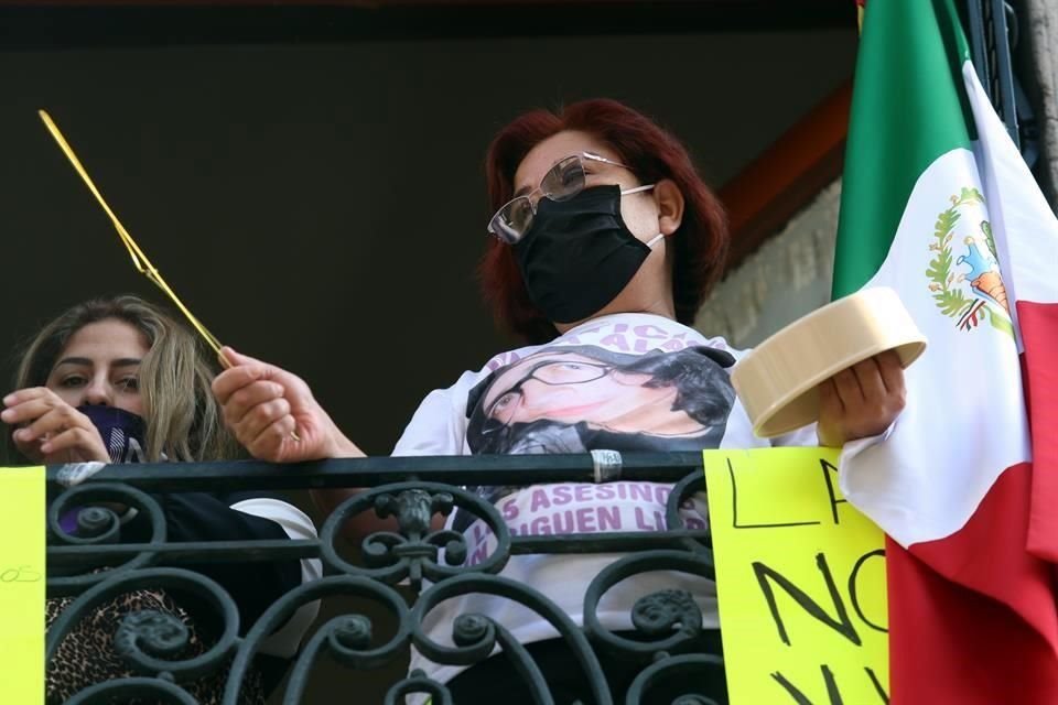 Las oficinas de la CNDH están tomadas por víctimas.