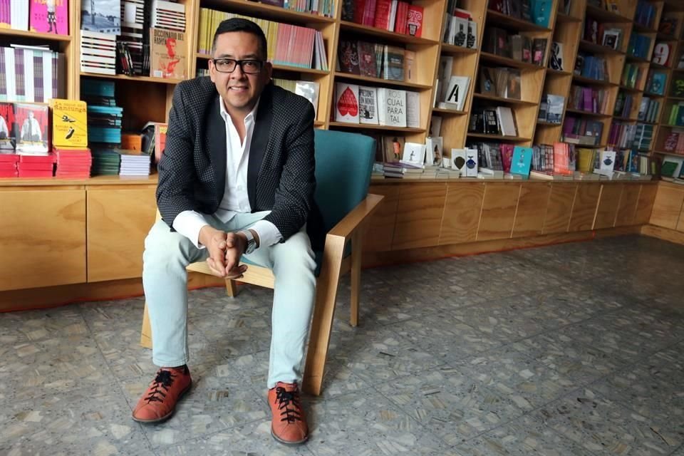 Hernán Bravo Varela, poeta y editor de Periódico de Poesía de la UNAM.