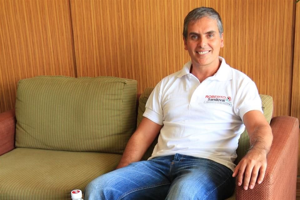 Cuando el lunes se dio a conocer que el cantante y actor Xavier Ortiz se quitó la vida, se dijo que tenía 48 años, pero la realidad es otra.