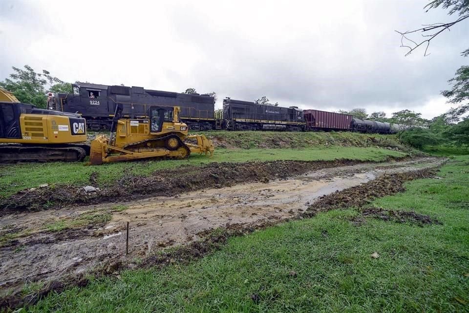 AMLO propuso que el Ejército controle los tres tramos del Tren Maya que van de Tulum a Palenque.