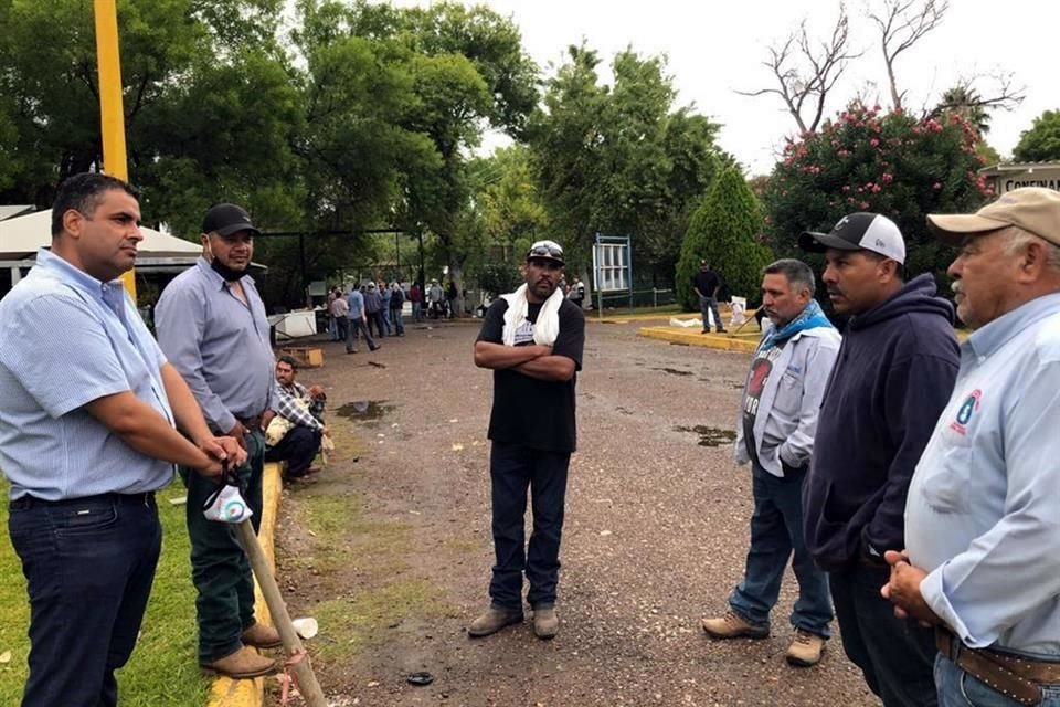 La presa está tomada desde el martes, donde los manifestantes se enfrentaron conla Guardia Nacional.