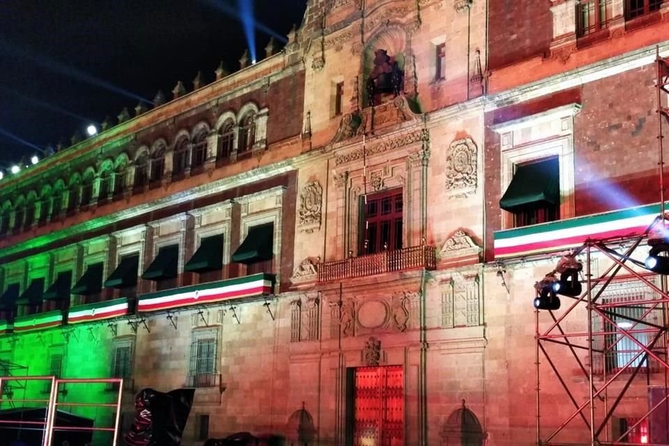 Preparativos en Palacio Nacional para el Grito de Independencia.