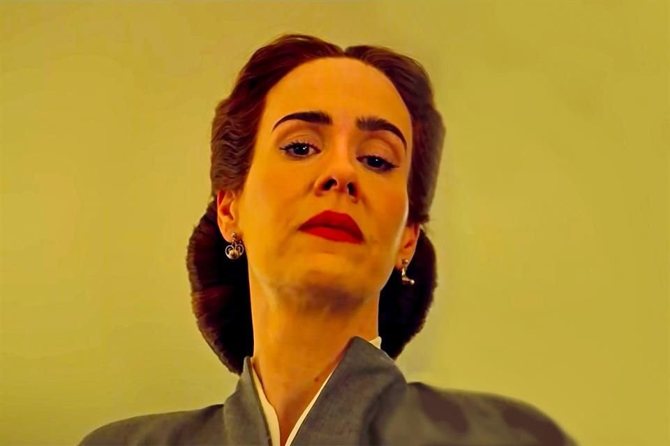 Sarah Paulson es la encargada de mostrar el pasado tortuoso de la sádica mujer.