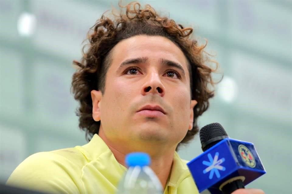 Guillermo Ochoa le debe a la afición americanista una actuación de portada.