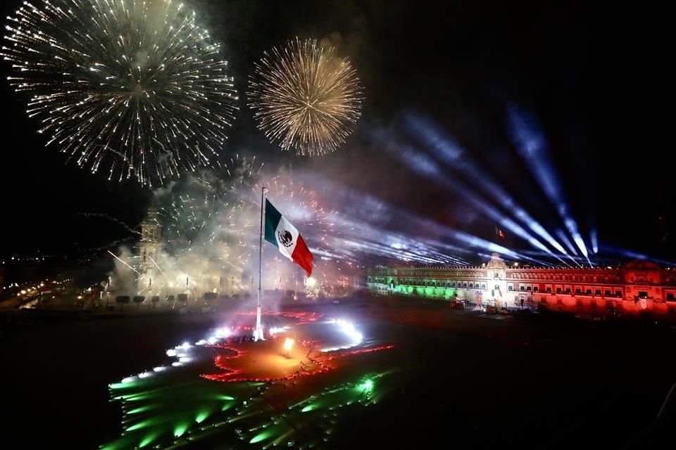 El Zócalo lució vacío por pandemia de Covid.