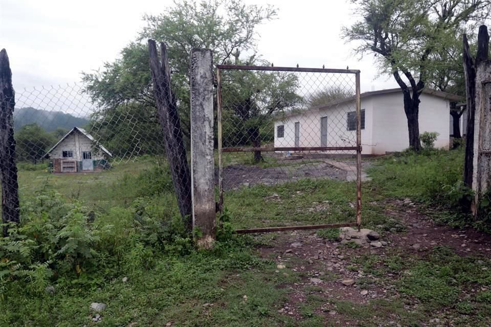 Un boleto de la escuela de El Yerbaniz, en Aramberri, resultó ganador en la llamada Rifa del Avión Presidencial.
