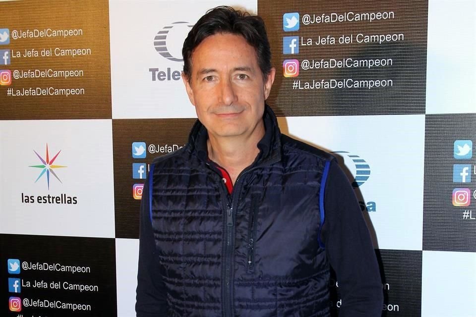 El productor Roberto Gómez Fernández anunció su salida de la empresa Televisa, donde laboró casi 40 años.