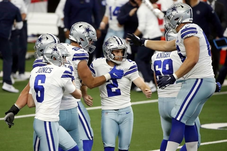 Greg Zuerlein primero pateó corto de manera perfecta y después conectó un gol de campo de 46 yardas y los Vaqueros derrotaron a Atlanta.