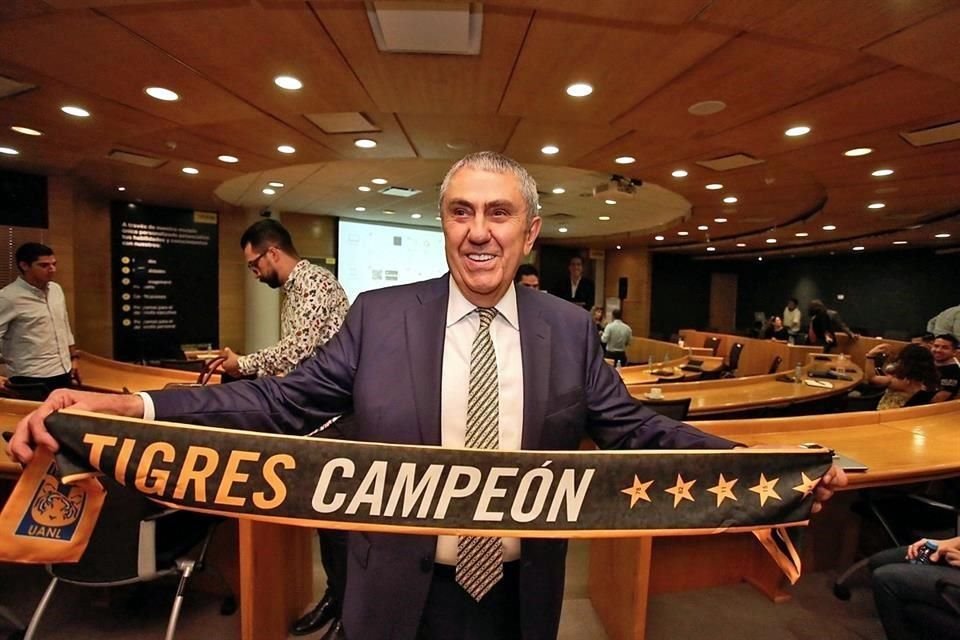 El presidente de Tigres se ve ganador en el Clásico Regio.