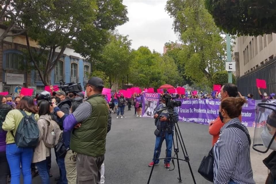 Familiares de desaparecidos en Jalisco acudieron a SEGOB para exigir que activen todos los mecanismos de búsqueda.