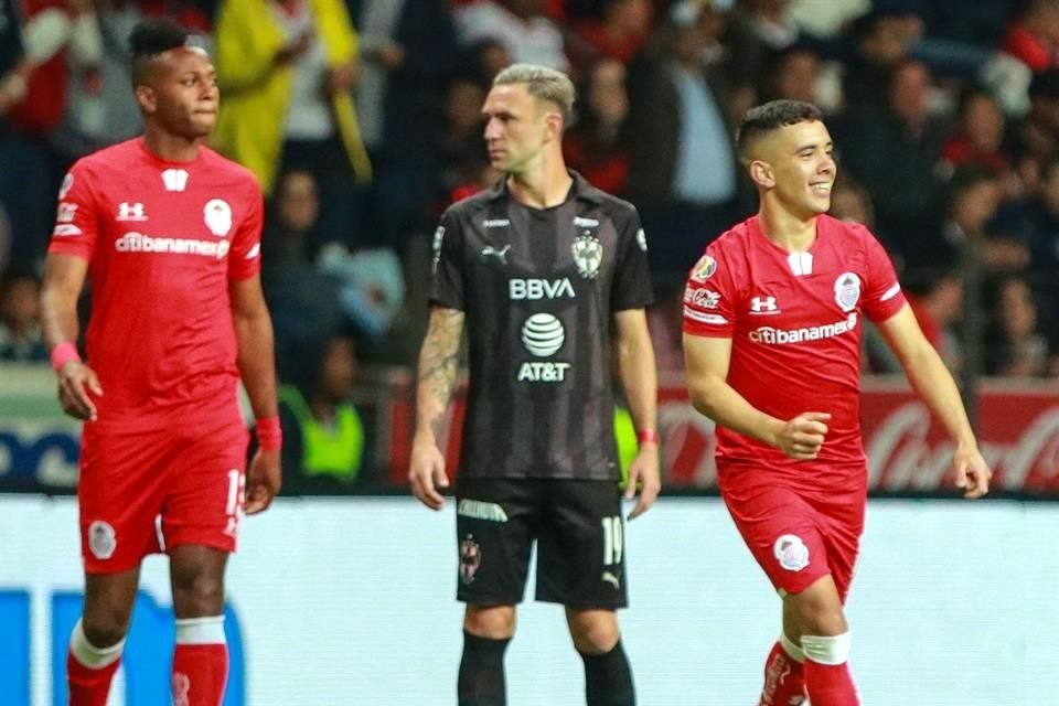 Leo Fernández ya sabe lo que es anotarle a Rayados, pero fue jugando con Toluca.