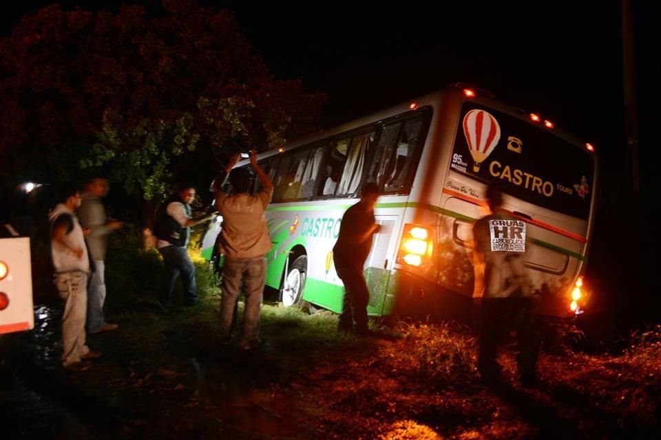 26 y 27 DE SEPTIEMBRE 2014. Normalistas de Ayotzinapa son atacados en Iguala, Guerrero, luego de tomar autobuses por la fuerza. Varios de ellos no aparecen.