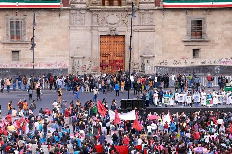 Así quedó la fachada de Palacio Nacional.