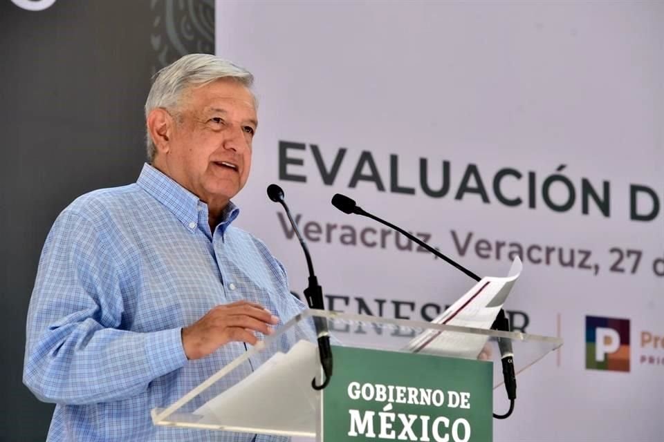 El Presidente en gira por Veracruz para una evaluación de los programas para el bienestar.